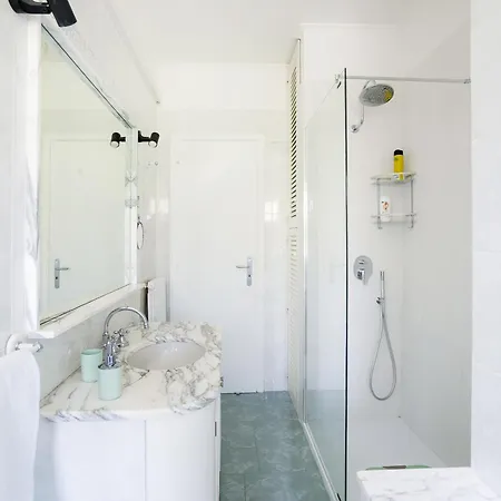 3 Bedrooms Sunny With Terrace & View * 소렌토
