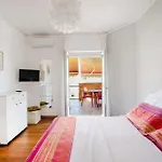 3 Bedrooms Sunny With Terrace & View Apartment Sorrento