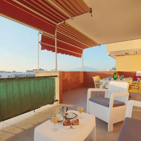 Apartment 3 Bedrooms Sunny With Terrace & View