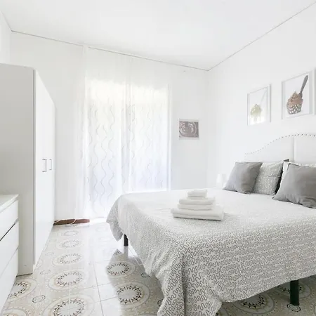 3 Bedrooms Sunny With Terrace & View Sorrent