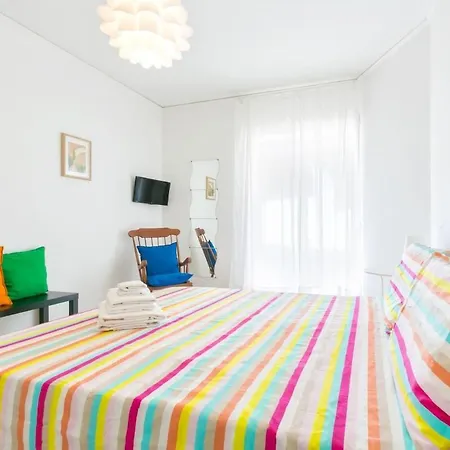 3 Bedrooms Sunny With Terrace & View Apartment