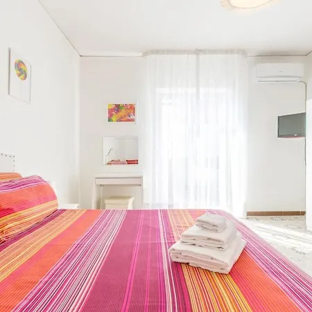 3 Bedrooms Sunny With Terrace & View