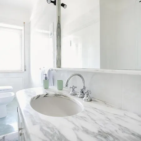 3 Bedrooms Sunny With Terrace & View * Σορέντο