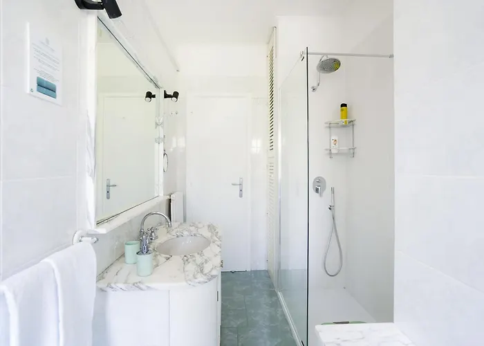 3 Bedrooms Sunny With Terrace & View * Σορέντο