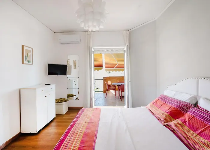 3 Bedrooms Sunny With Terrace & View Διαμέρισμα Σορέντο